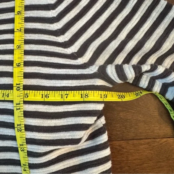 Eileen Fisher Black and White Striped Top - Picture 4 of 7